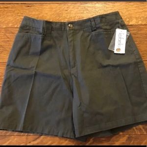 Olive Green Khaki Pleated Shorts Size 8 NWT